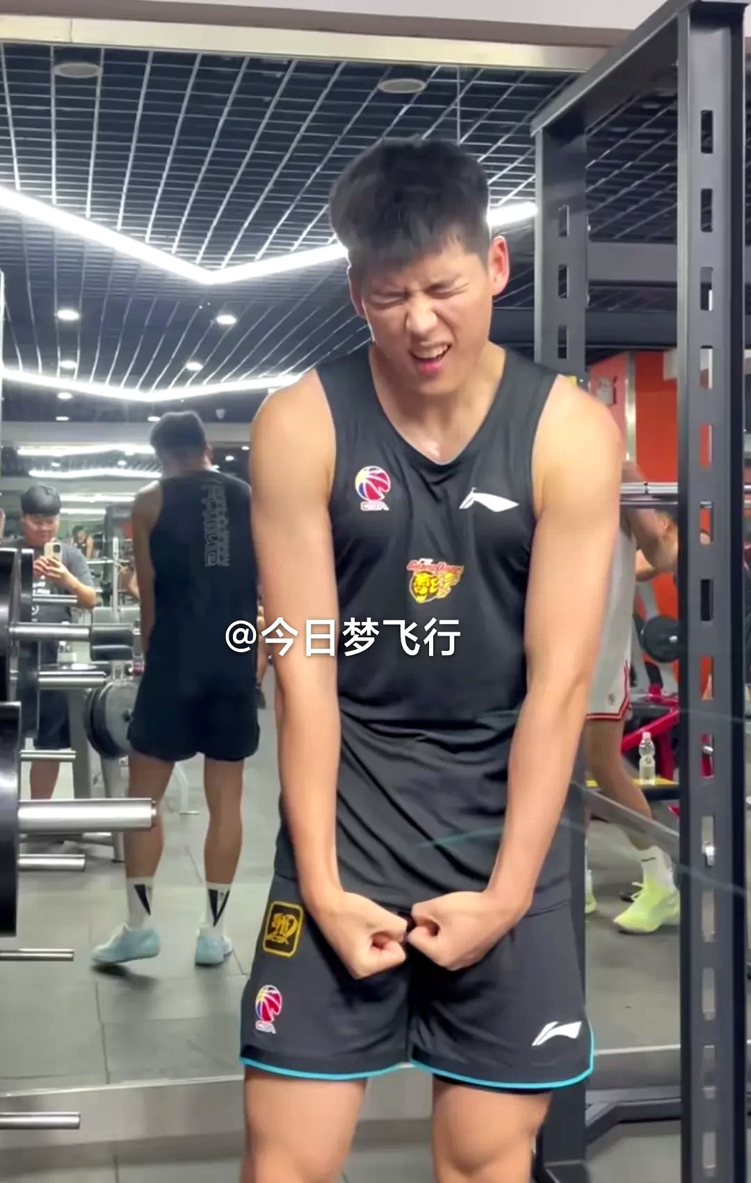 包含国际比赛日体能课后，广东宏远战术微调备战CBA常规赛，管理层满意，控场能力受关注的词条